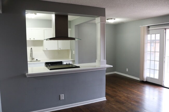 Building Photo - 4032 Clark Ave