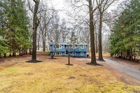 Building Photo - 9 E Stemmer Ln