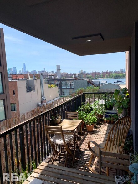 Building Photo - 50 N 1st St