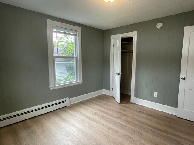 Building Photo - 38 Graham St