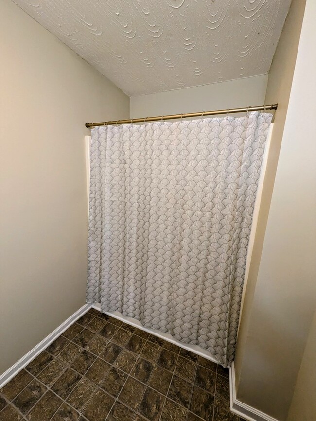 Building Photo - 34 Blackstone Ln