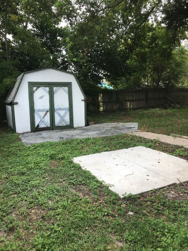 Building Photo - 3 BEDROOM 1 BATH HOME - NEW PORT RICHEY FL