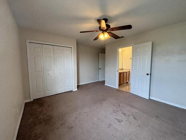 Building Photo - 15133 Moultrie Pointe Rd