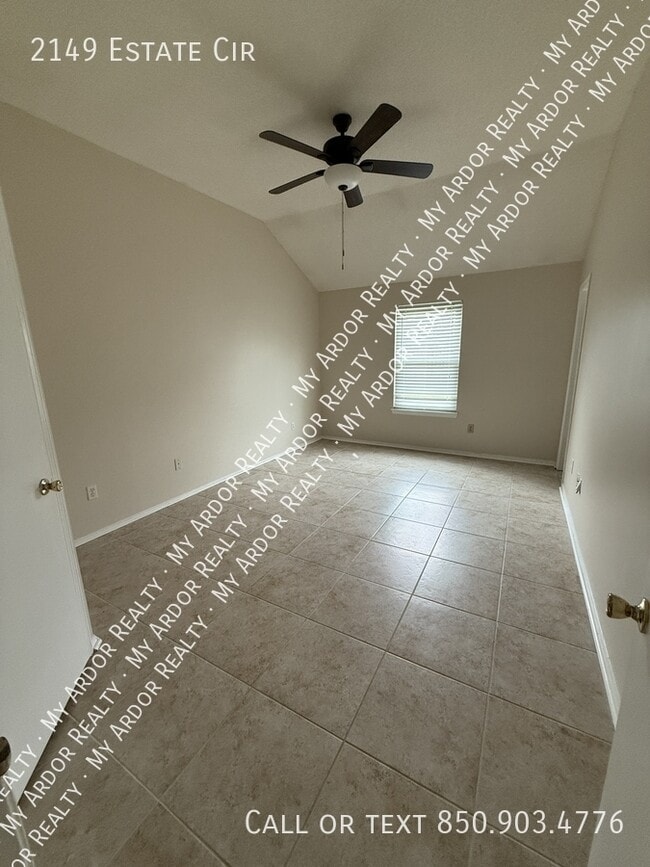 Building Photo - 2149 Estate Cir