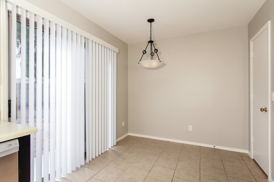 Building Photo - 12433 W Larkspur Rd