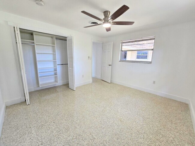Building Photo - Charming 2BR/ 2BA/ 2 Car Garage - Near Phillippi Creek