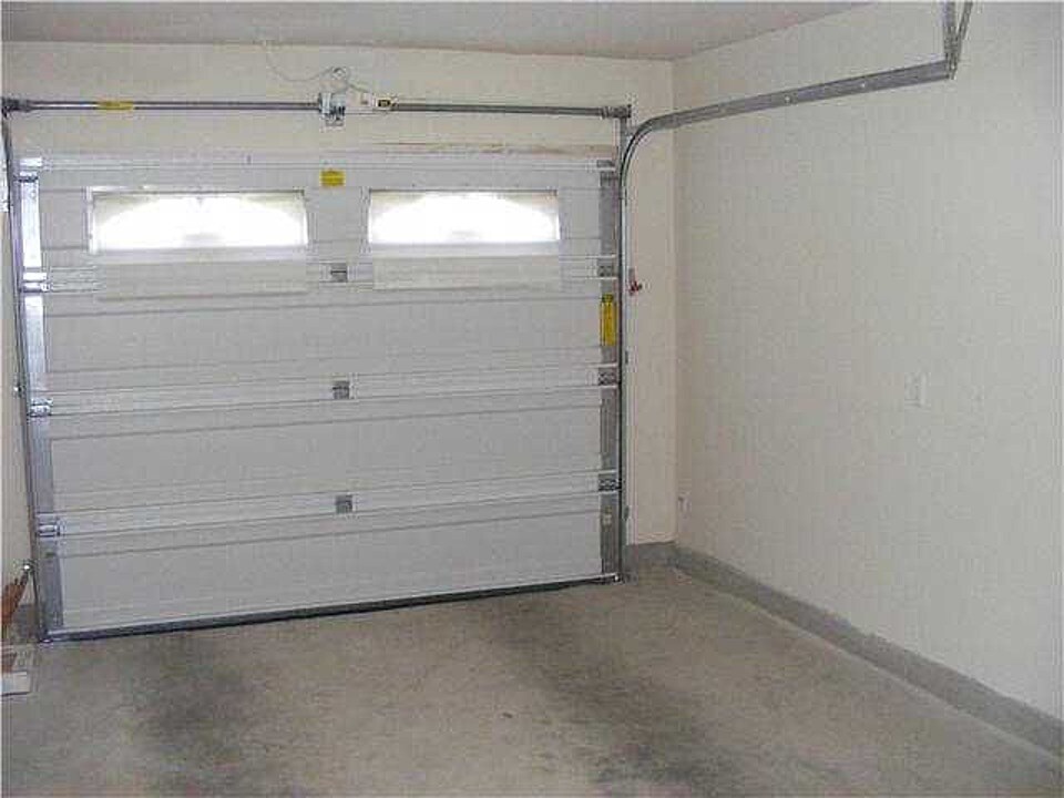 Building Photo - 2825 Saville Loop