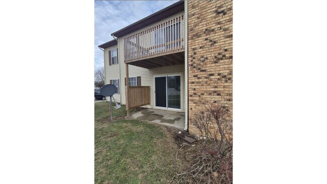 Building Photo - 400 Cadillac St