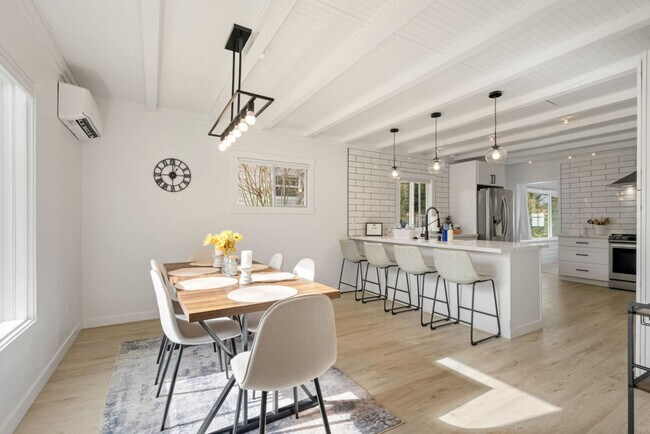 Building Photo - 3413 N 8th St