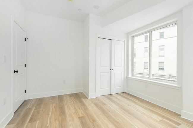 Building Photo - 1255 N 23rd St