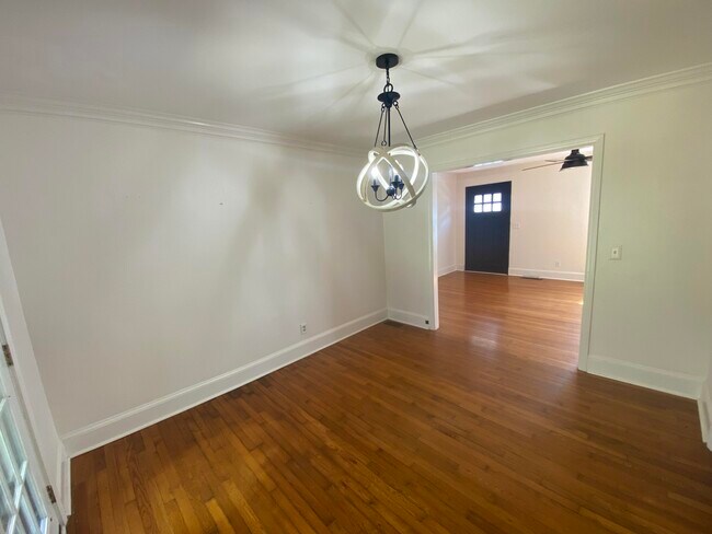 Building Photo - 337 E Boundary Ave SE