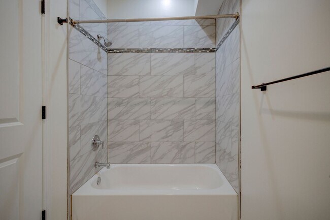 Building Photo - Newly Renovated 6 Bedrooms / 4 Bathrooms at Norris St