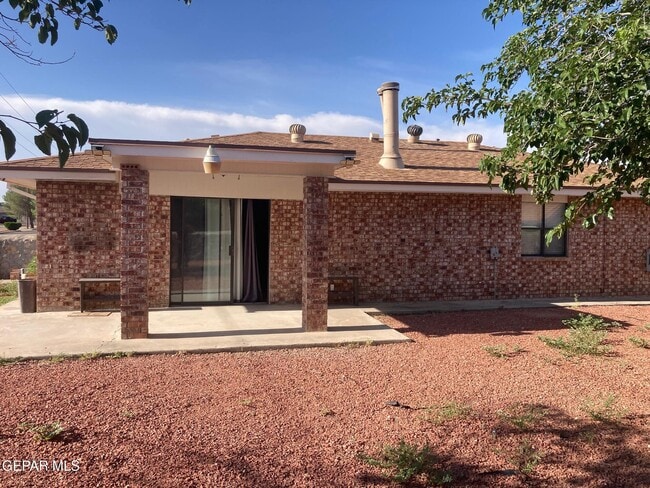 Building Photo - 10429 Birthstone Dr