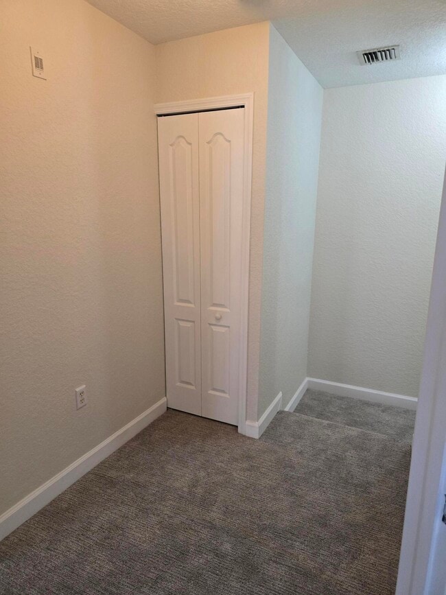 Building Photo - 1011 Shoma Dr