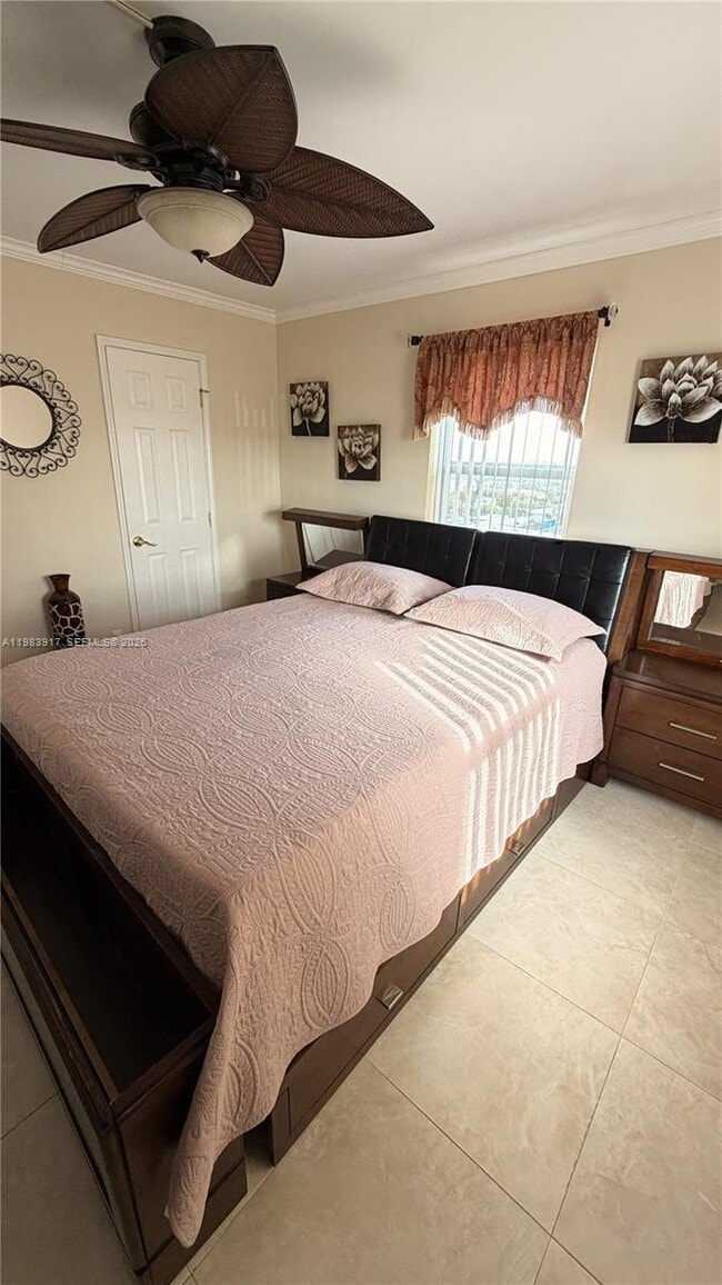 Building Photo - 900 NE 18th Ave