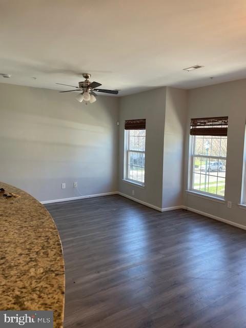 Building Photo - 8 Swan Ct