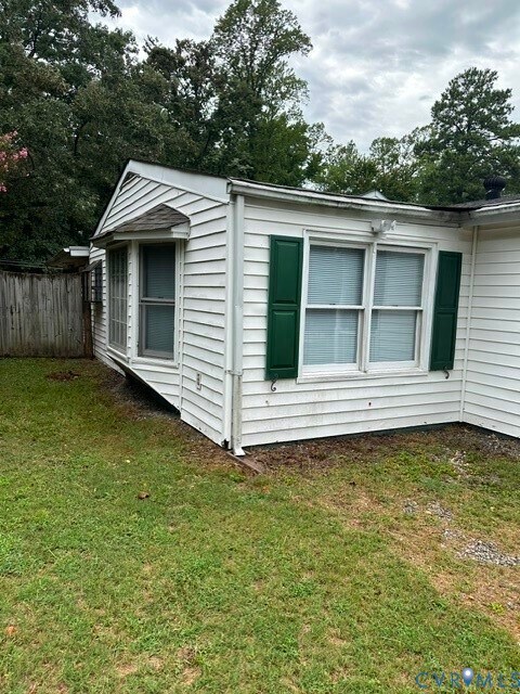 Building Photo - 7617 Sunny Bank Dr