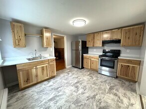 Building Photo - Updated 3 Bedroom Duplex in Finksburg
