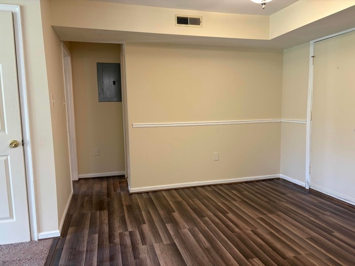 Building Photo - 7111 Donnell Pl