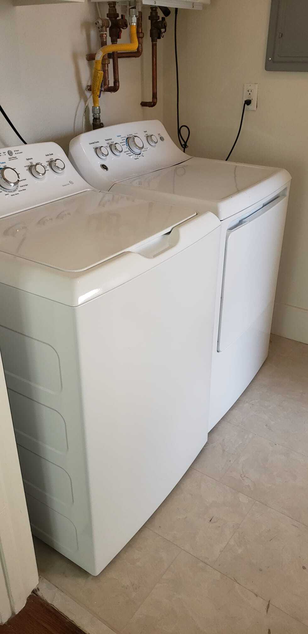 Building Photo - 1510 S Van Ness Ave