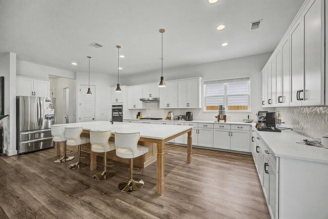 Building Photo - 8308 Orizzonte St