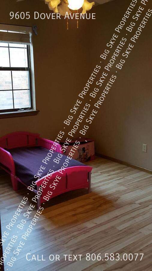 Building Photo - 9605 Dover Ave