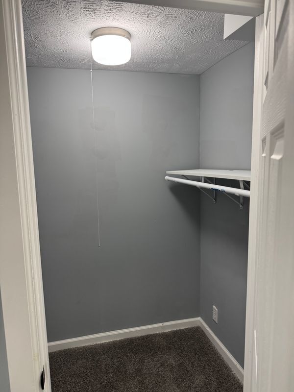 Building Photo - 7722 Park Dr