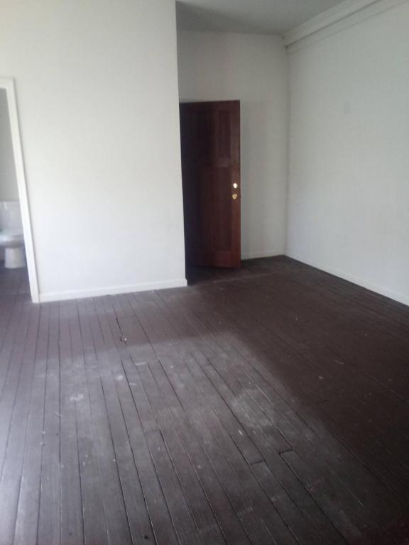 Building Photo - 118 E Railroad, Apt#8-Apt#8