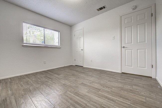 Building Photo - 1900 Rawhide Dr