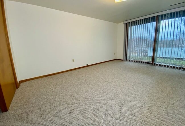 Building Photo - 3037 Humboldt Rd