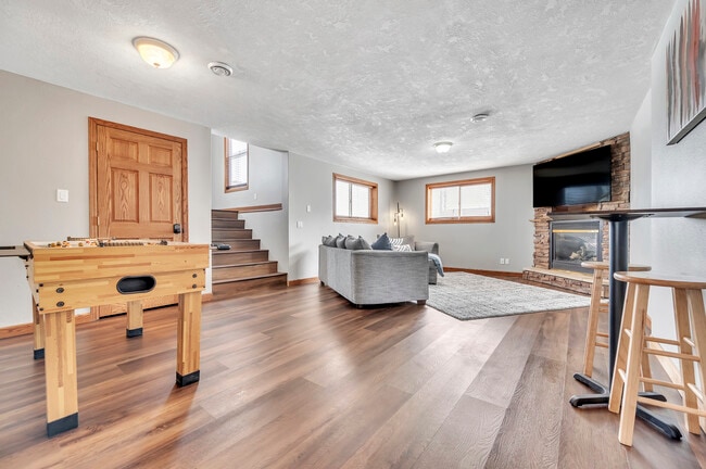 Building Photo - 2803 Sportsmans Dr