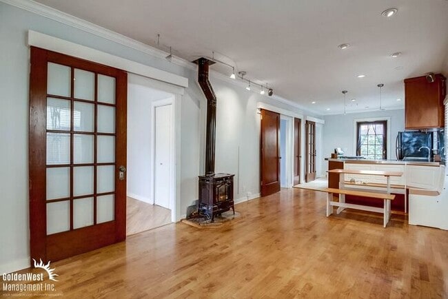 Building Photo - Beautiful Single-story 3Bdm 1Ba Home in North Park!