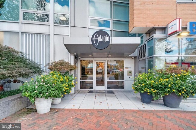 Building Photo - 6820 Wisconsin Ave