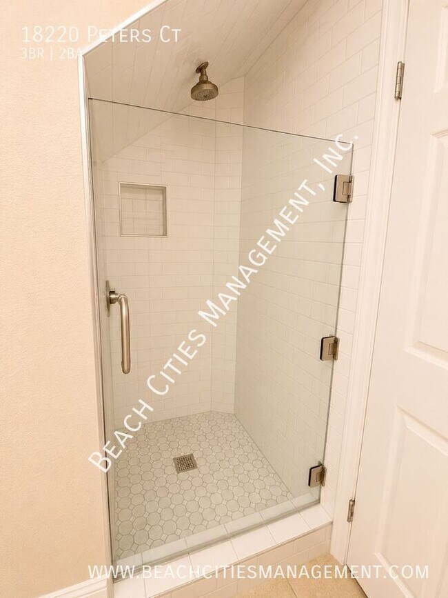 Building Photo - 18220 Peters Ct