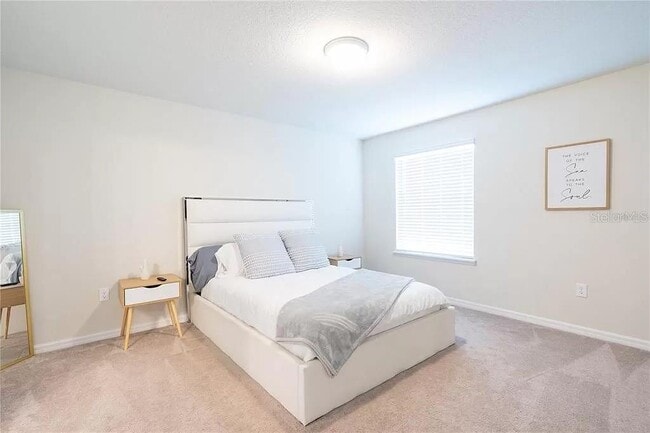 Building Photo - 7243 Oakmoss Loop
