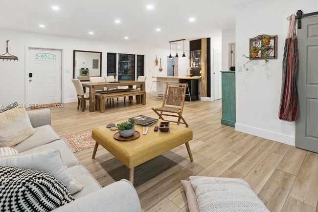 Building Photo - 1512 NW 4th Ave