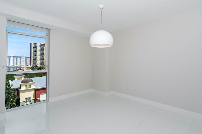 Building Photo - 400 Sunny Isles Blvd