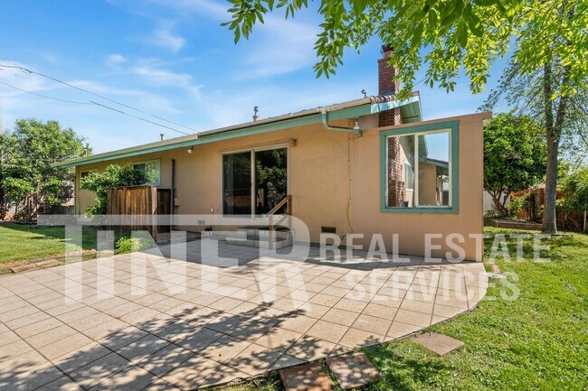 Building Photo - 6138 Cherrelyn Way