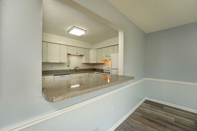 Building Photo - 203 Walker Dr