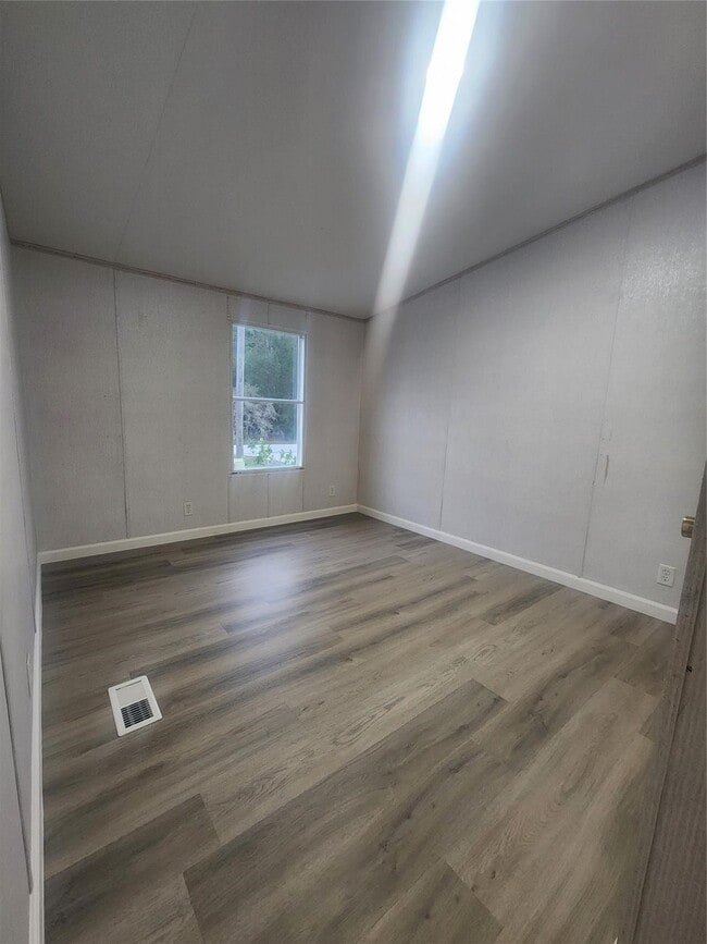 Building Photo - 33209 Wedgewood Dr