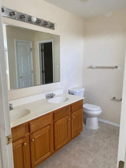 Master Suite Bathroom Upstairs - 765 Dragonfly Dr
