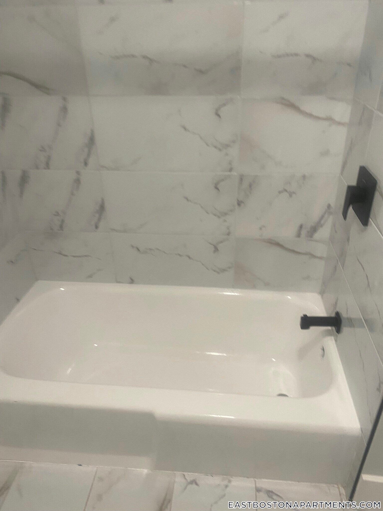 Building Photo - 118 Marginal St