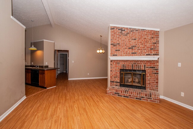 Building Photo - 3 Bedroom in Pike Township