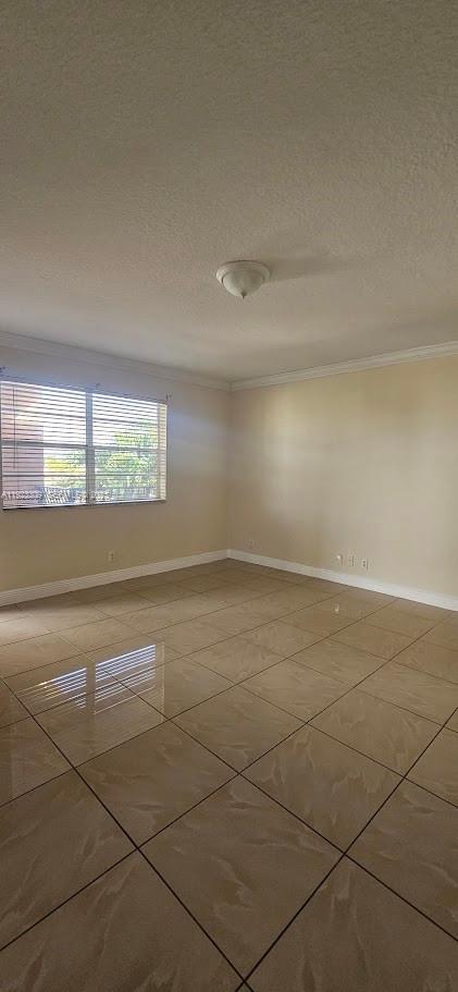 Building Photo - 110 SE 2nd St