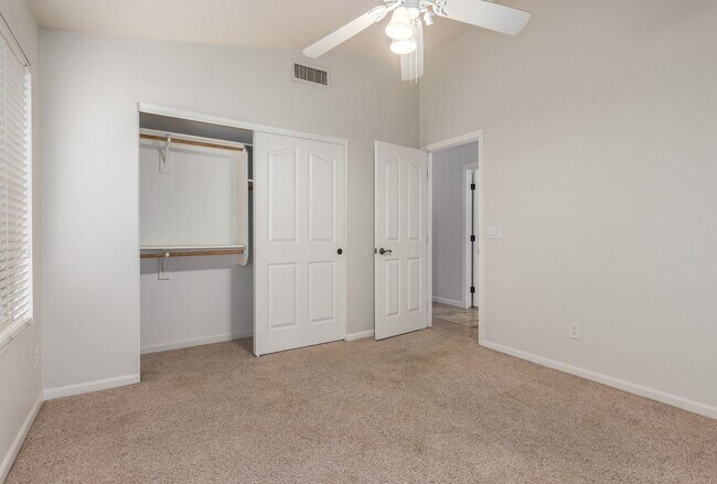 Building Photo - New Listing in Avondale