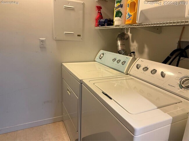 Building Photo - 3670 Woodward Ave