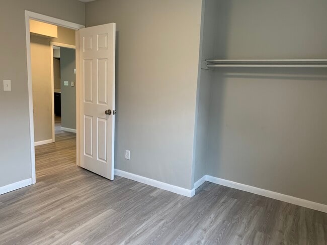 Building Photo - 4th Street Apartments