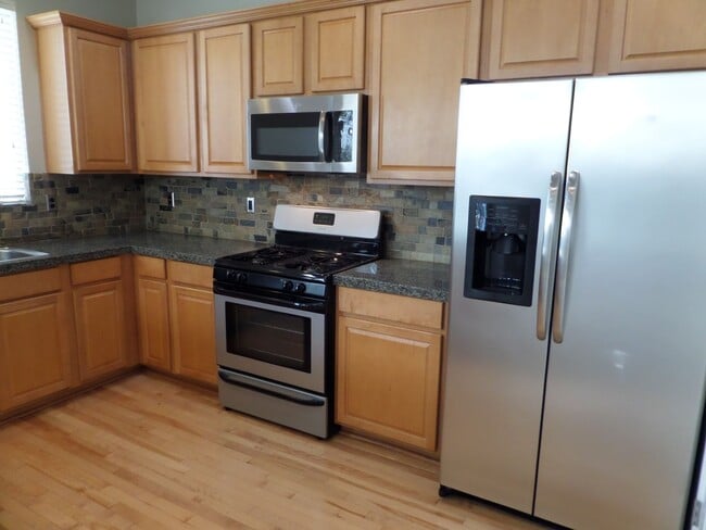Building Photo - Gorgeous 3 Bedroom Home in Fantastic Bothell Location!