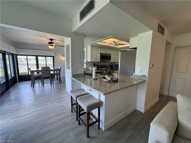 Building Photo - 5665 Trailwinds Dr