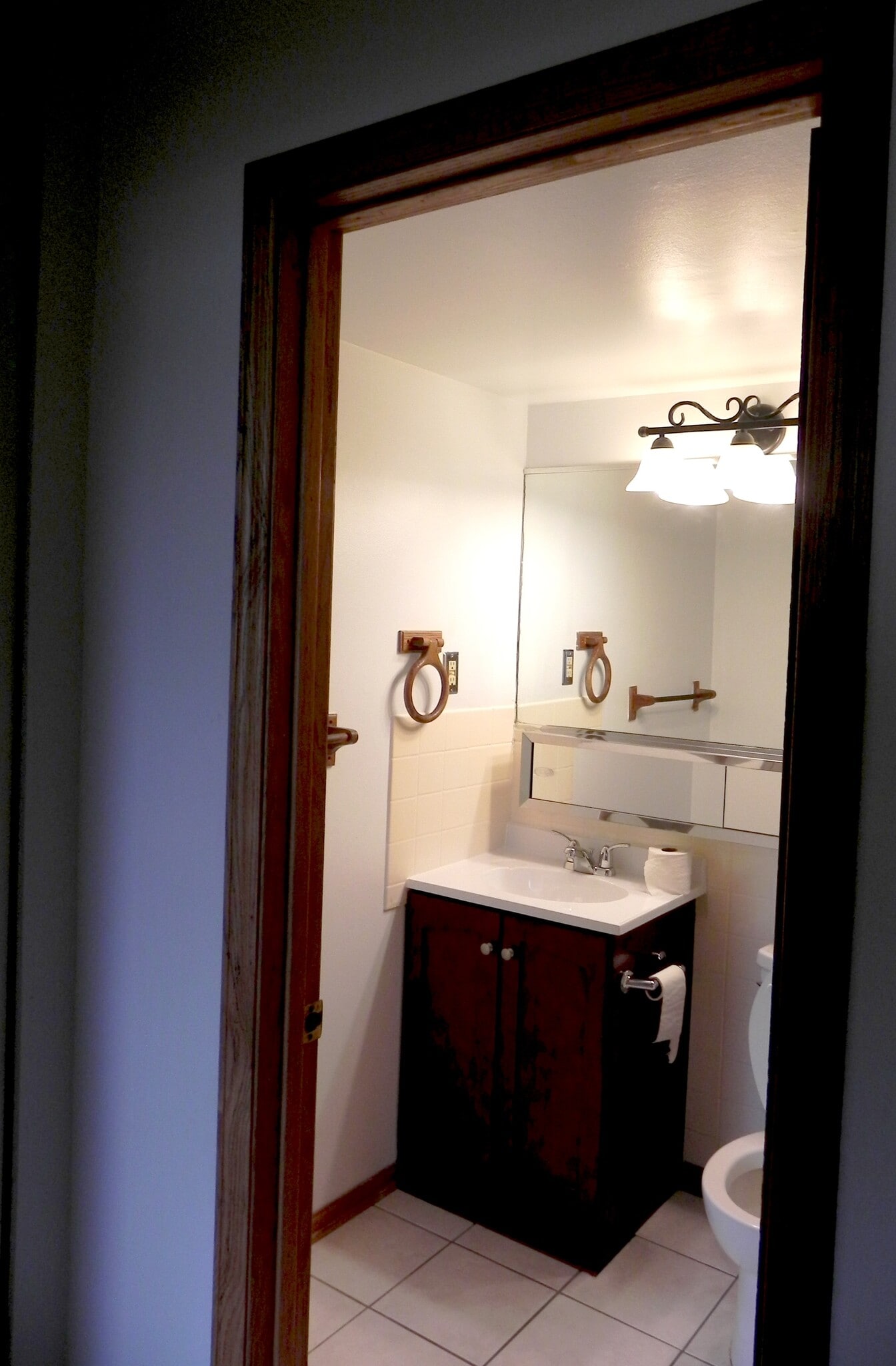 Building Photo - 125 Twin Oaks Dr